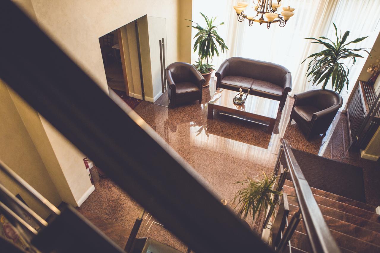Hotel Europa Targu Jiu Luaran gambar